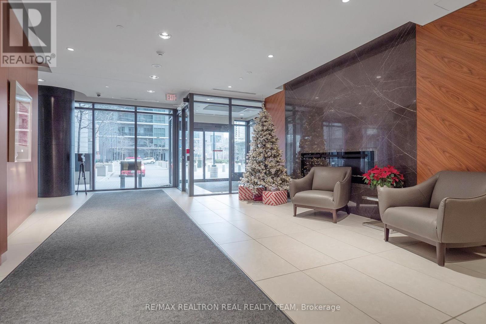 706 - 9 Valhalla Inn Road, Toronto, Ontario M9B 1S9 - Photo 5 - W12617262