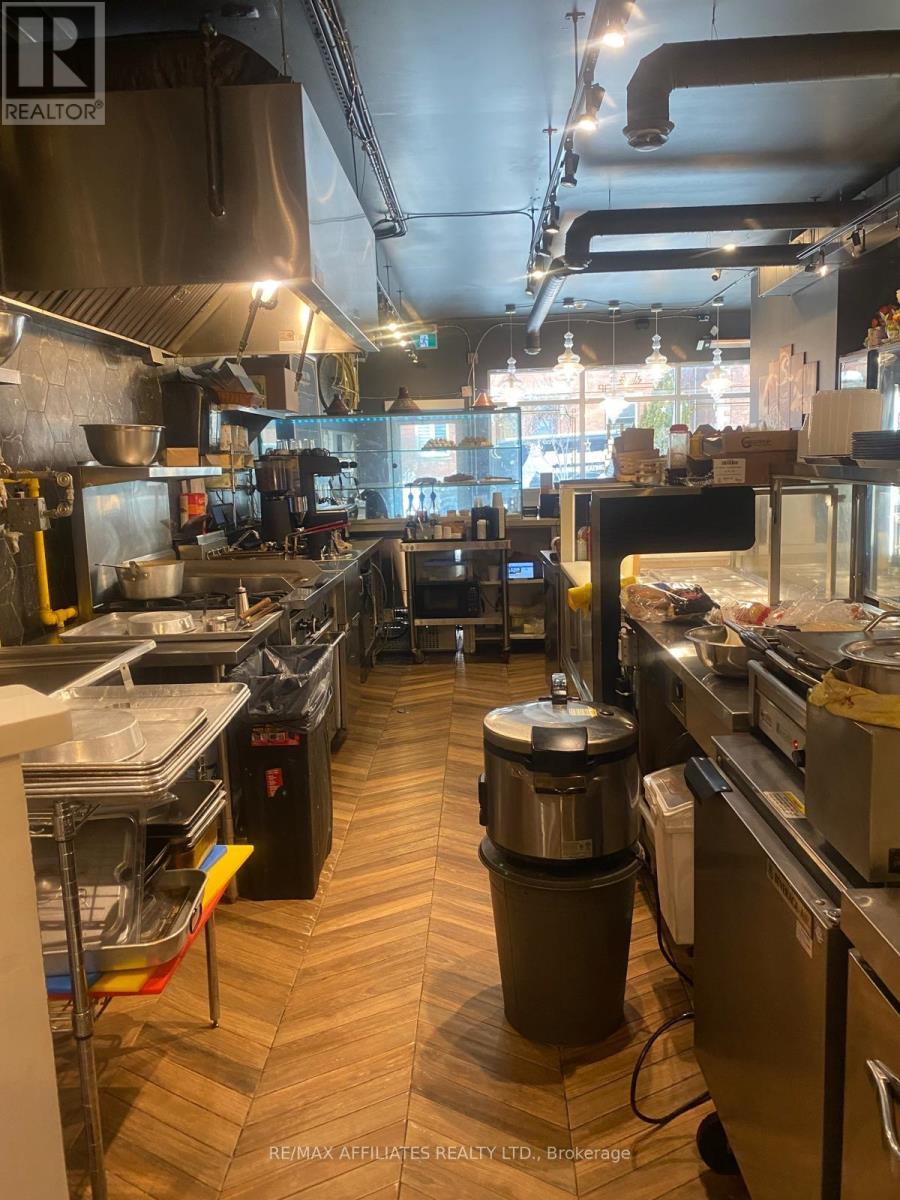 296 Somerset Street E, Ottawa, Ontario  K1N 6W1 - Photo 11 - X12634476