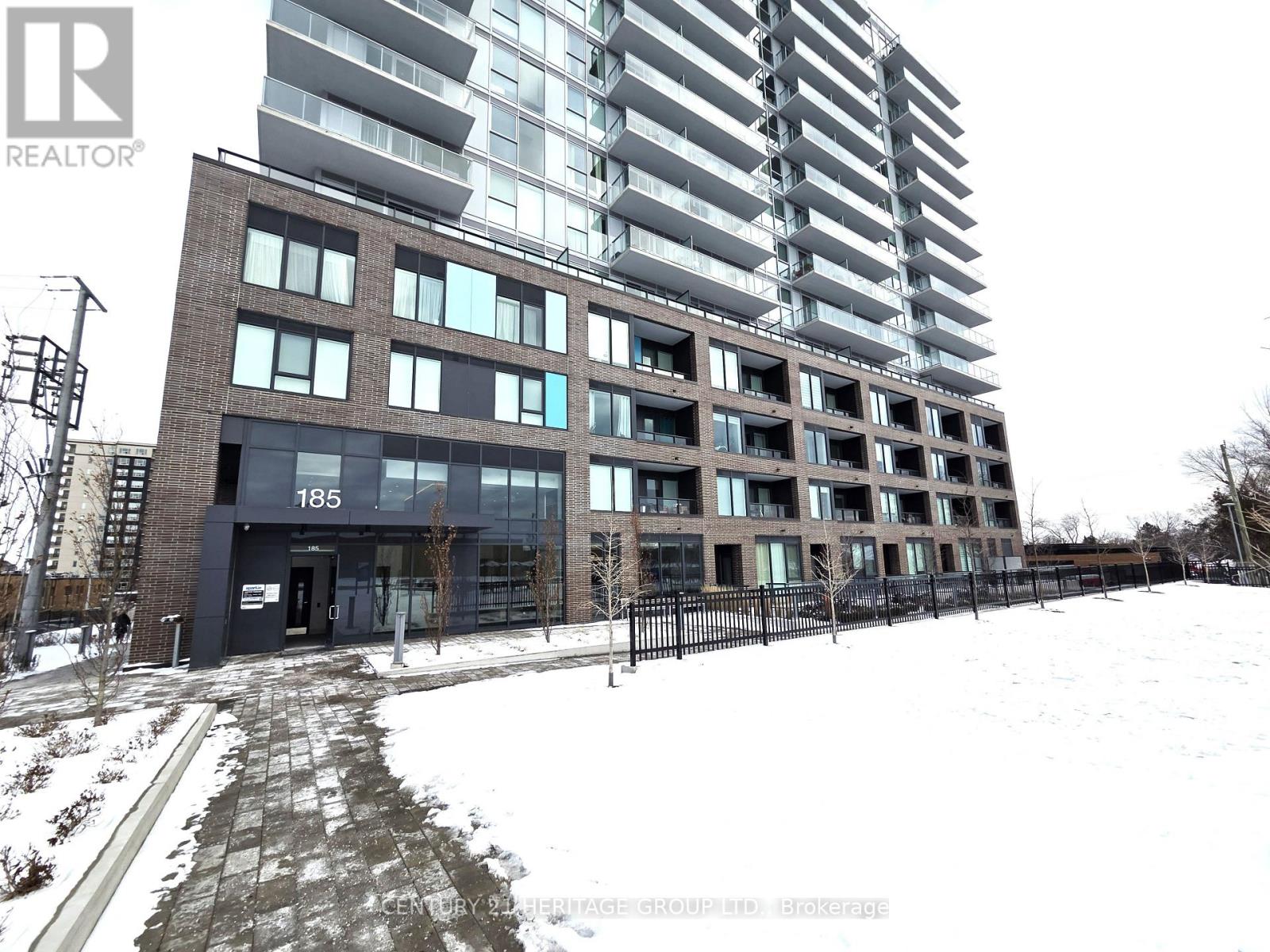 105 - 185 Deerfield Road, Newmarket, Ontario  L3Y 0G7 - Photo 2 - N12627658