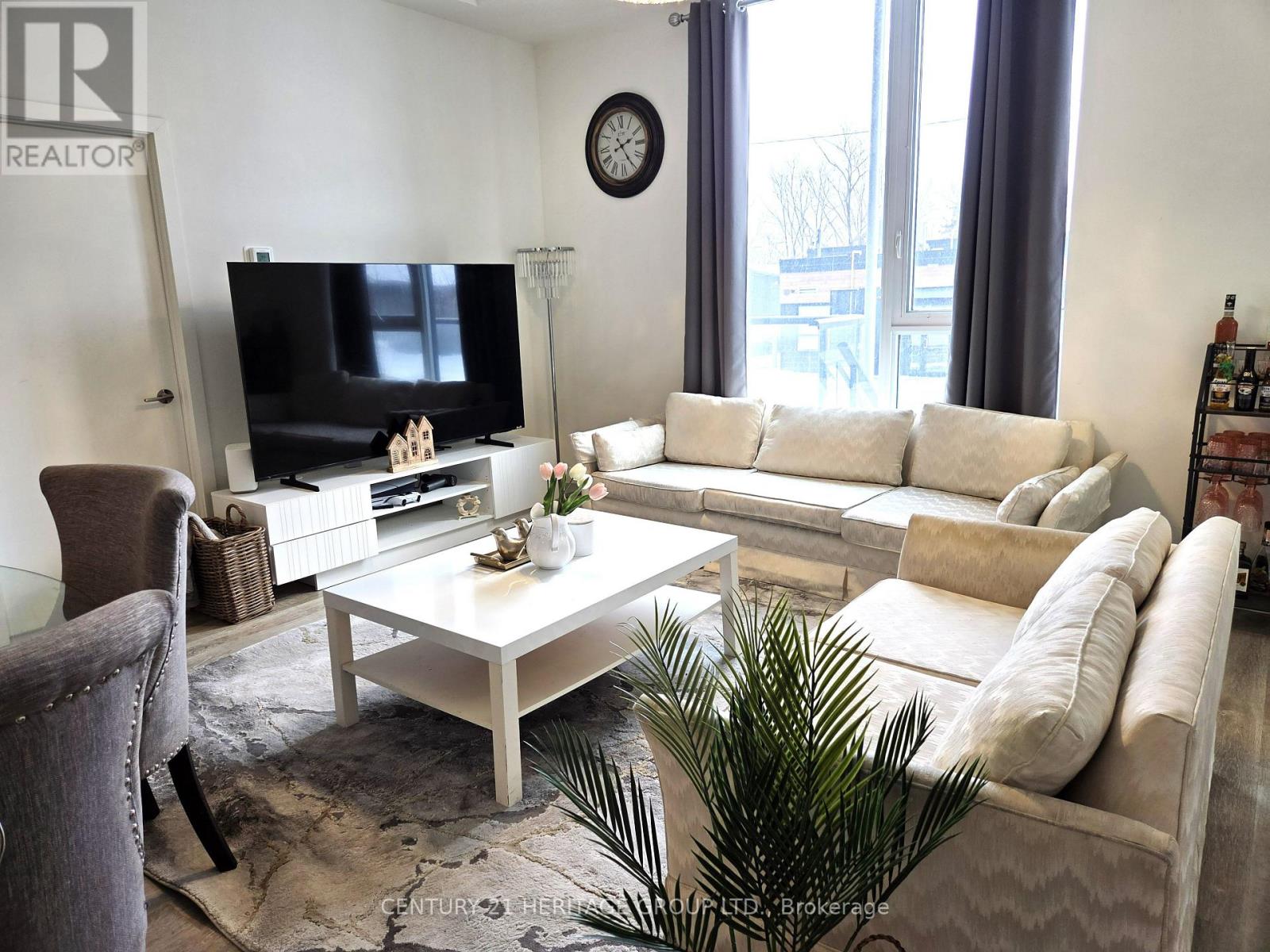 105 - 185 Deerfield Road, Newmarket, Ontario  L3Y 0G7 - Photo 5 - N12627658