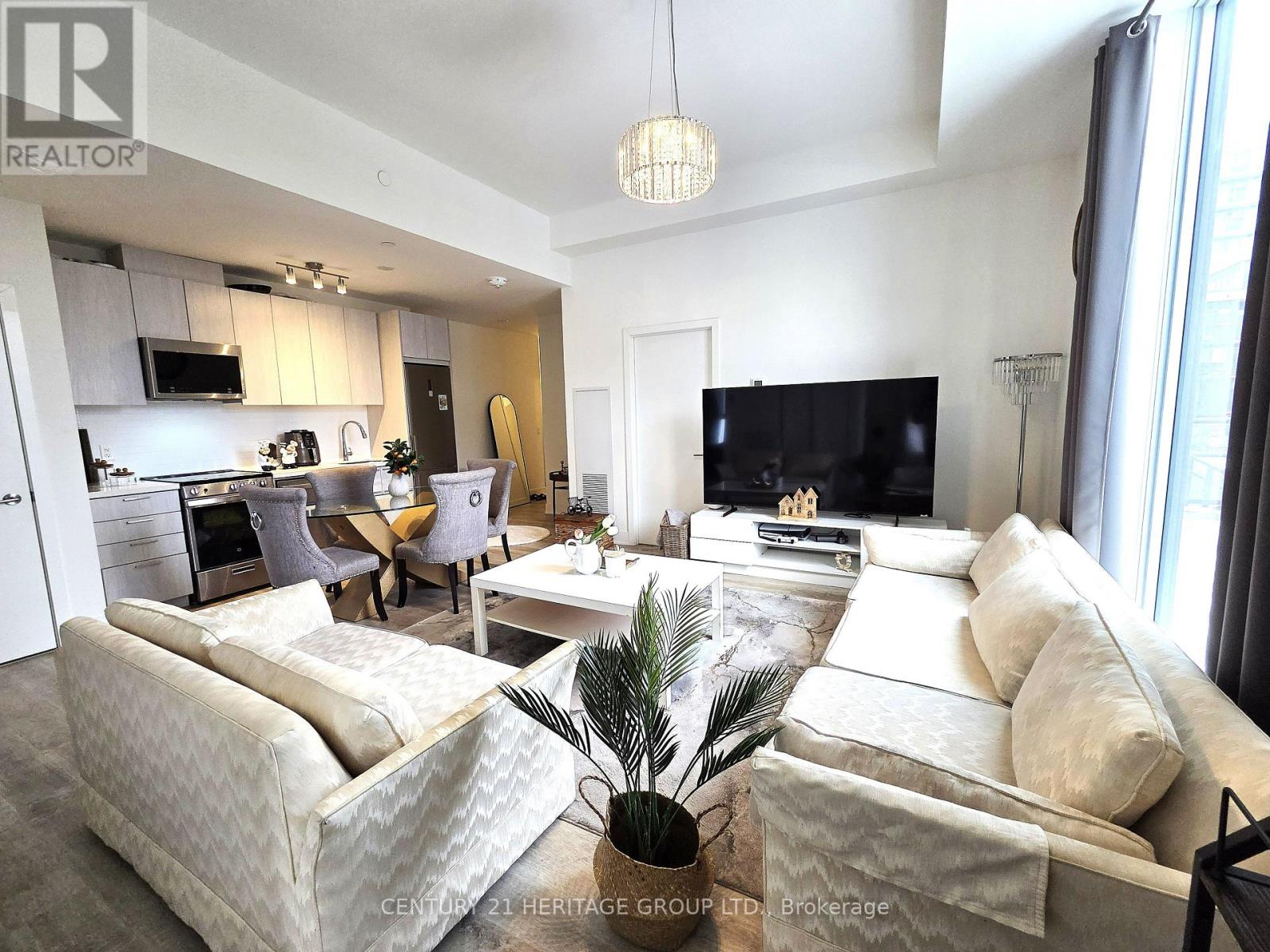 105 - 185 Deerfield Road, Newmarket, Ontario  L3Y 0G7 - Photo 3 - N12627658