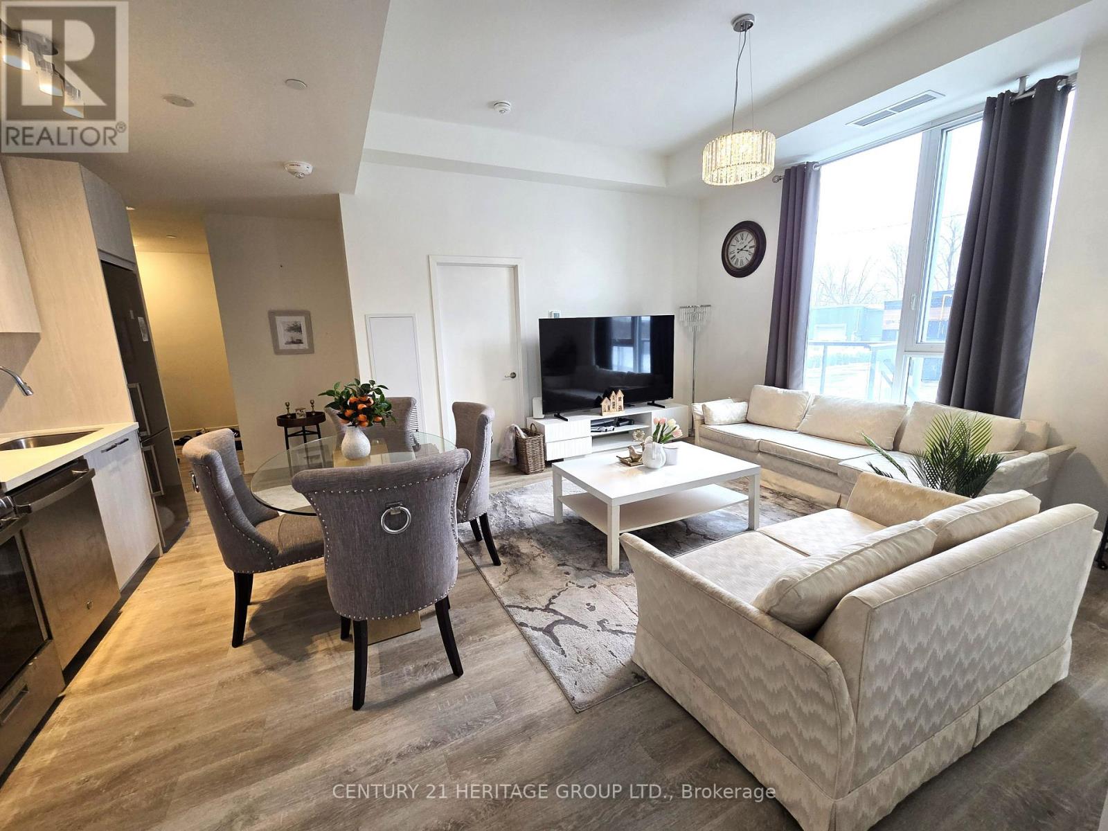 105 - 185 Deerfield Road, Newmarket, Ontario  L3Y 0G7 - Photo 4 - N12627658