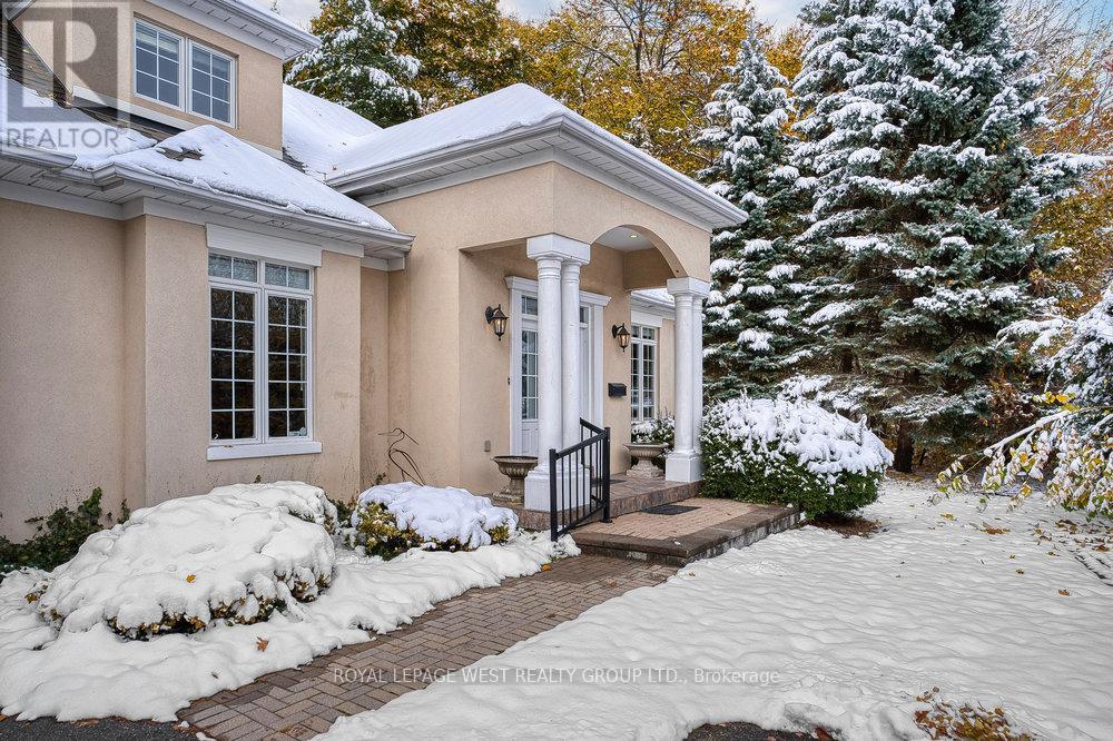 8 - 1205 Clarkson Road N, Mississauga, Ontario  L5J 2W1 - Photo 3 - W12540034