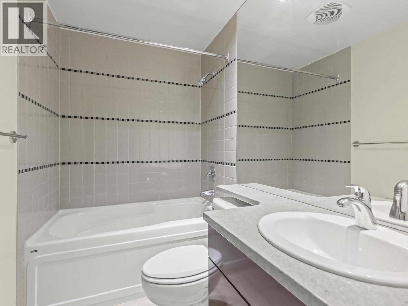 3805 1033 Marinaside Crescent, Vancouver, British Columbia  V6Z 3A3 - Photo 13 - R3073871