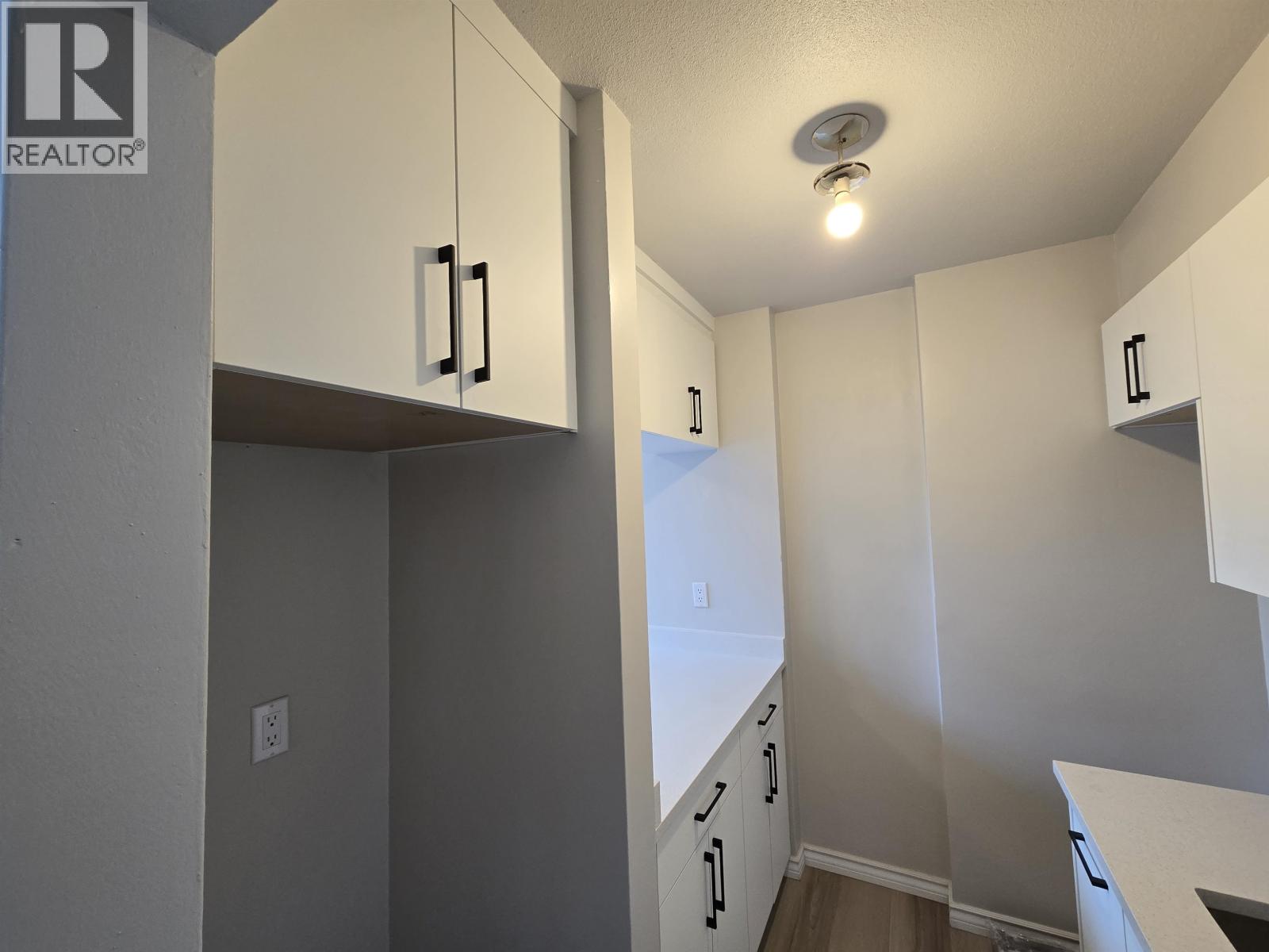 304 1219 Harwood Street, Vancouver, British Columbia  V6E 1S5 - Photo 8 - R3073884