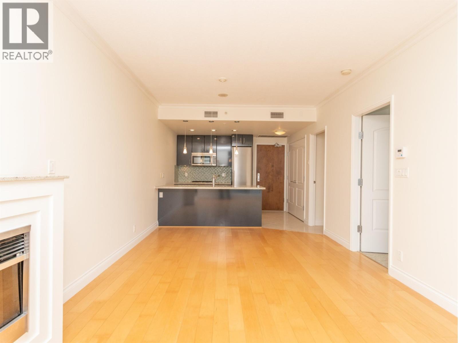 803 162 Victory Ship Way, North Vancouver, British Columbia  V7L 0B4 - Photo 4 - R3073885