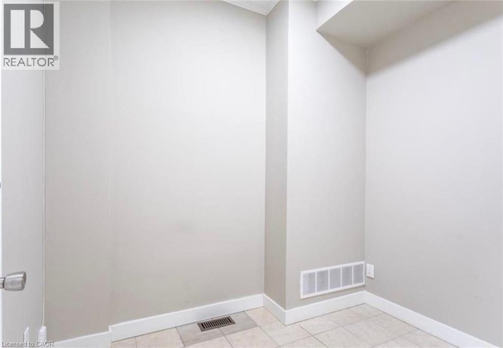 833 E King Street E, Hamilton, Ontario  L8M 1B1 - Photo 12 - 40794010