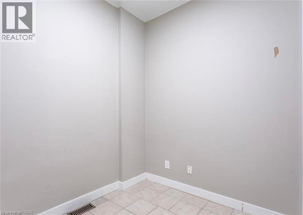 833 E King Street E, Hamilton, Ontario  L8M 1B1 - Photo 17 - 40794010