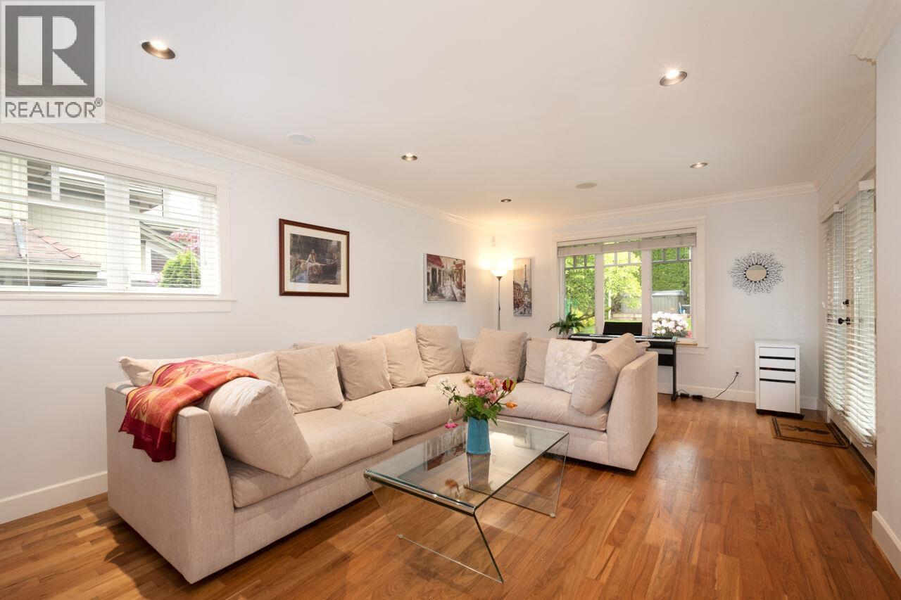 1050 11th Street, West Vancouver, British Columbia  V7T 2M5 - Photo 15 - R3073865