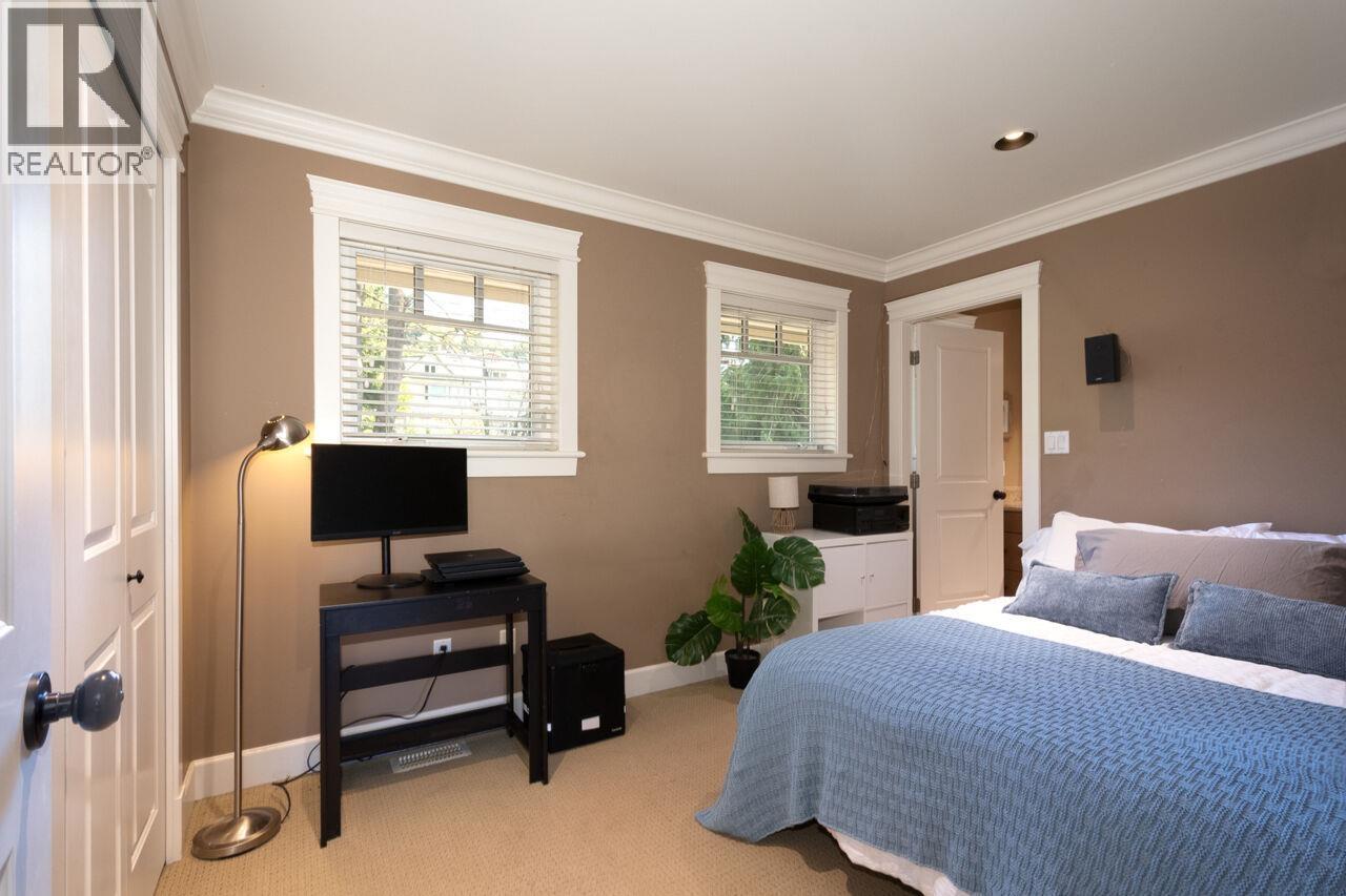 1050 11th Street, West Vancouver, British Columbia  V7T 2M5 - Photo 23 - R3073865