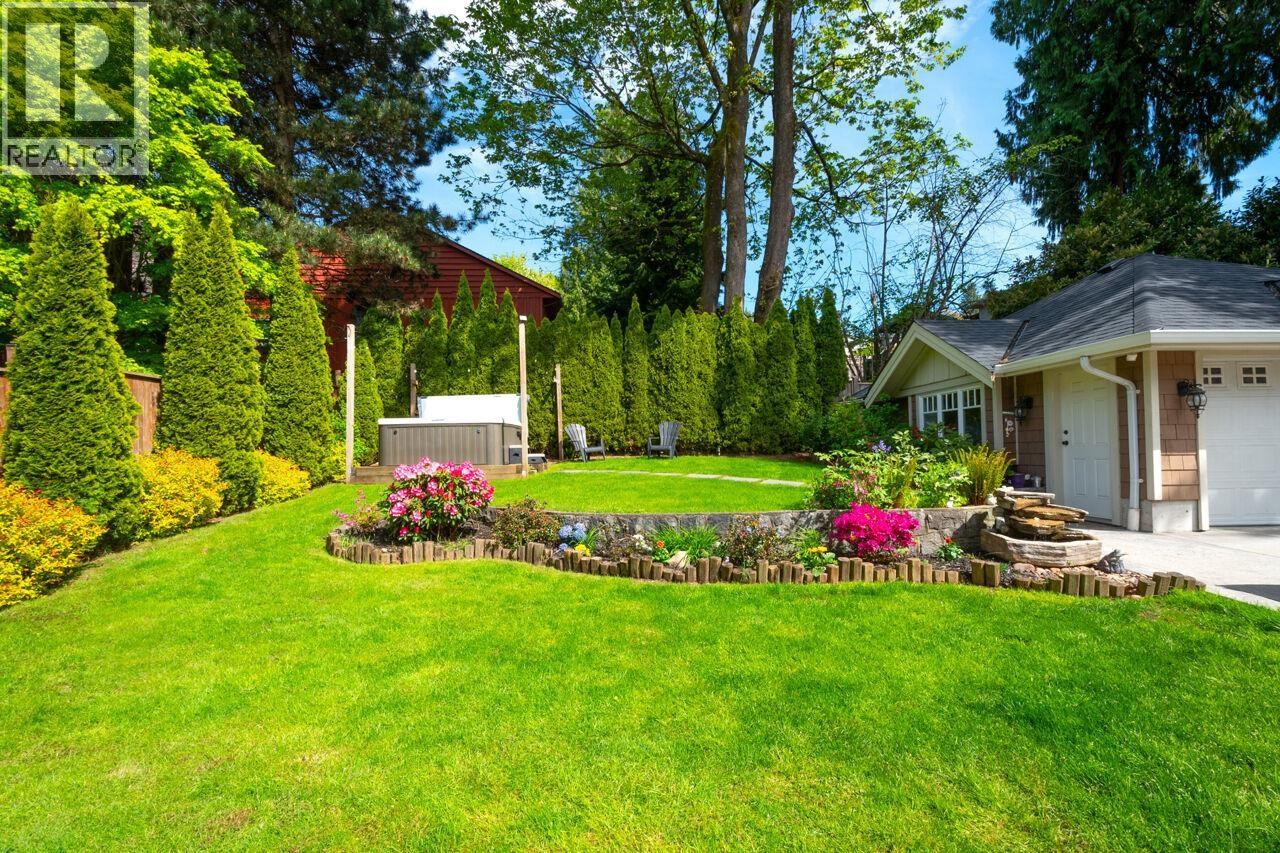 1050 11th Street, West Vancouver, British Columbia  V7T 2M5 - Photo 36 - R3073865