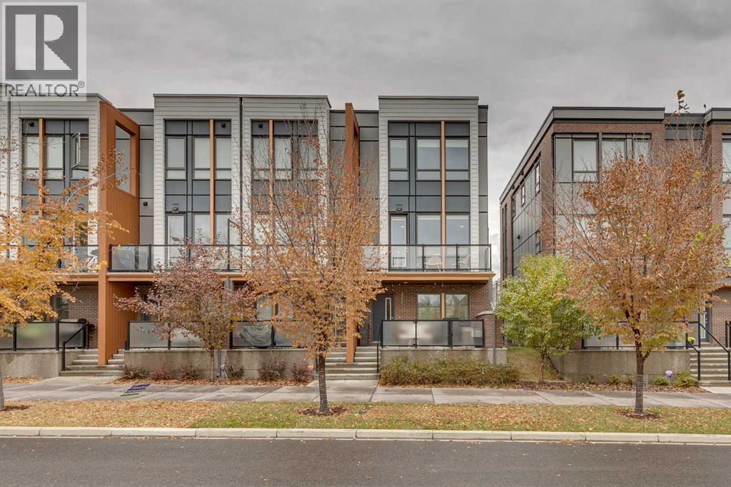 3225 39 Street NW, Calgary, Alberta