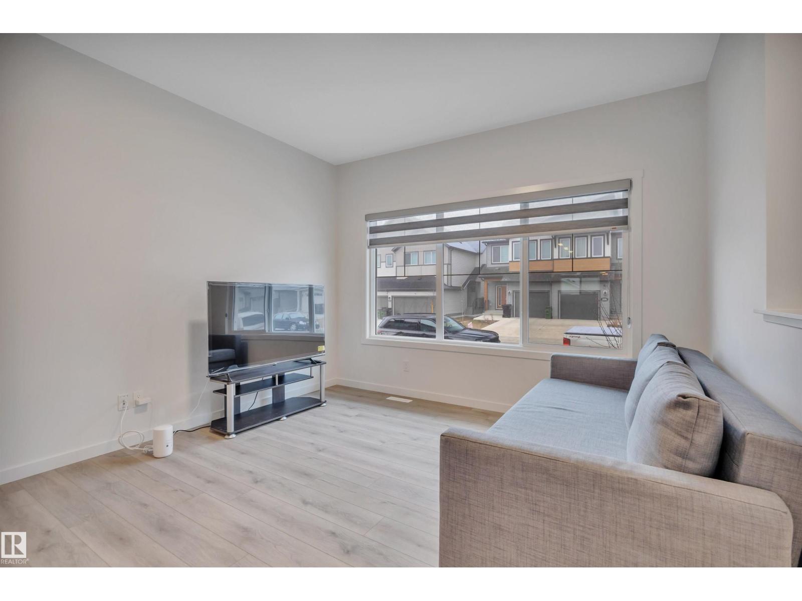 3323 Erlanger Bn Nw, Edmonton, Alberta  T6M 3A6 - Photo 7 - E4466205