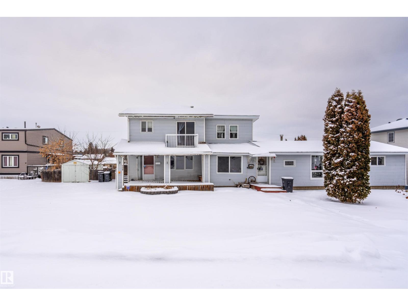 907/909 8 ST, Cold Lake, Alberta