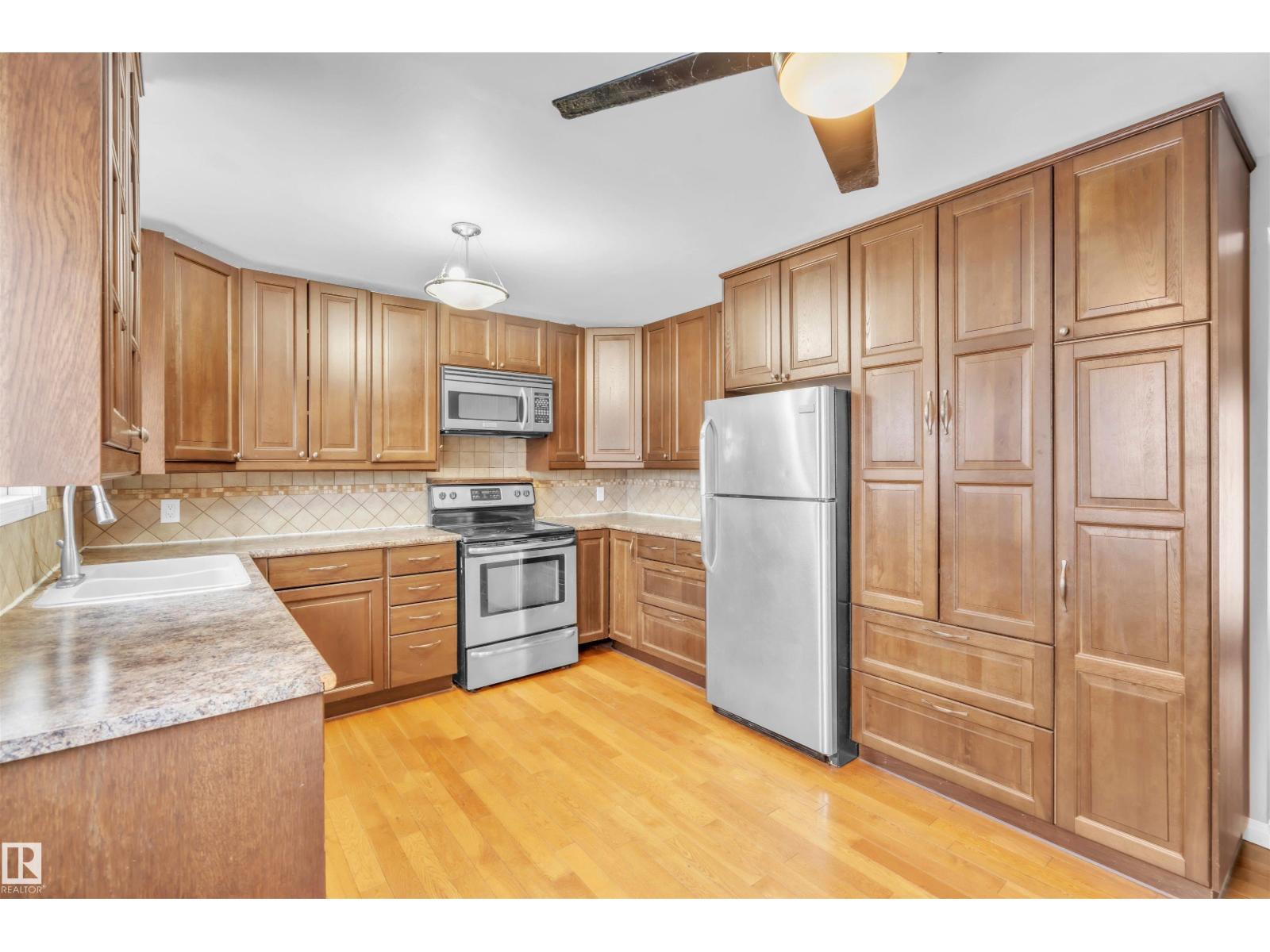 907/909 8 St, Cold Lake, Alberta  T9M 1H7 - Photo 9 - E4468171