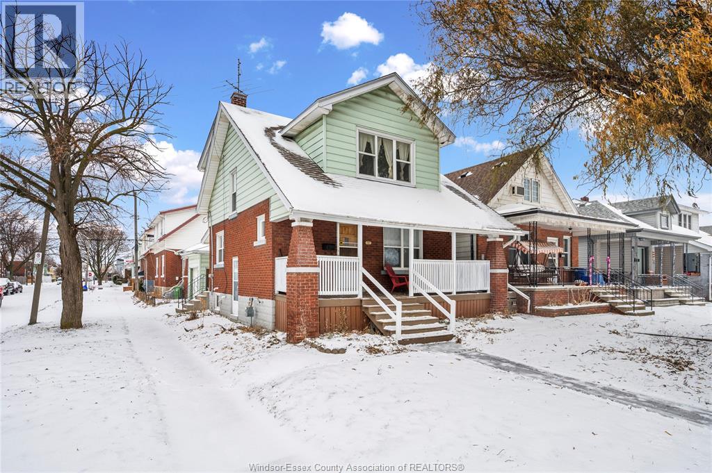1097 Moy Avenue, Windsor, Ontario N9A 2P2 - Photo 4 - 25031700