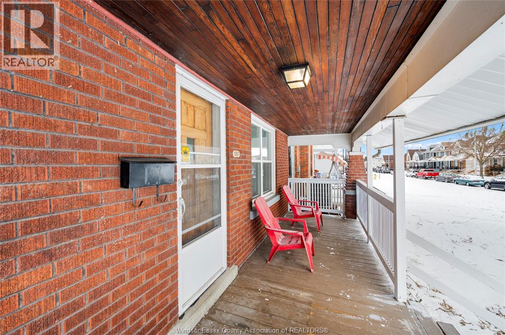1097 Moy Avenue, Windsor, Ontario N9A 2P2 - Photo 8 - 25031700