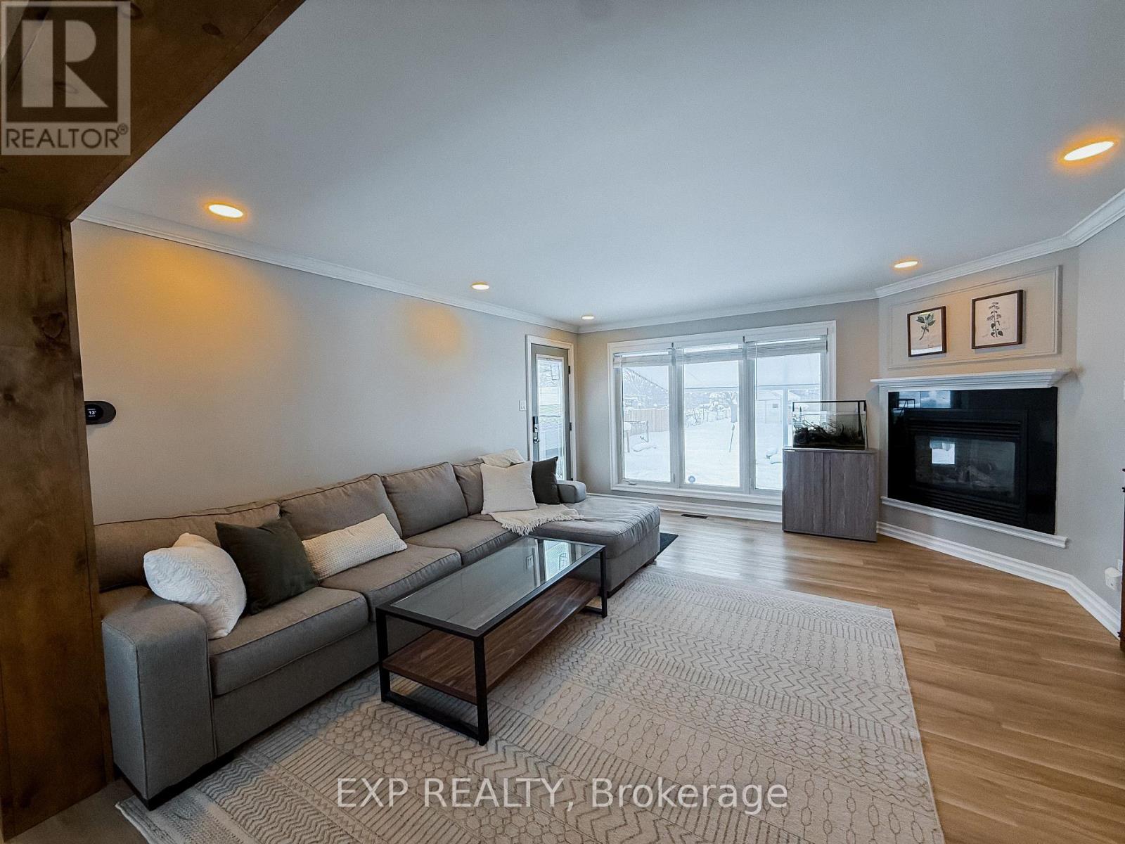 5051 Wellington Road S, London South, Ontario  N6E 3X9 - Photo 9 - X12634382