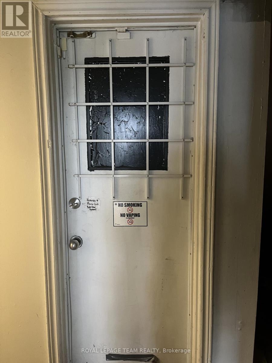 154 Bridge Street, Carleton Place, Ontario  K7C 2V7 - Photo 6 - X12552622