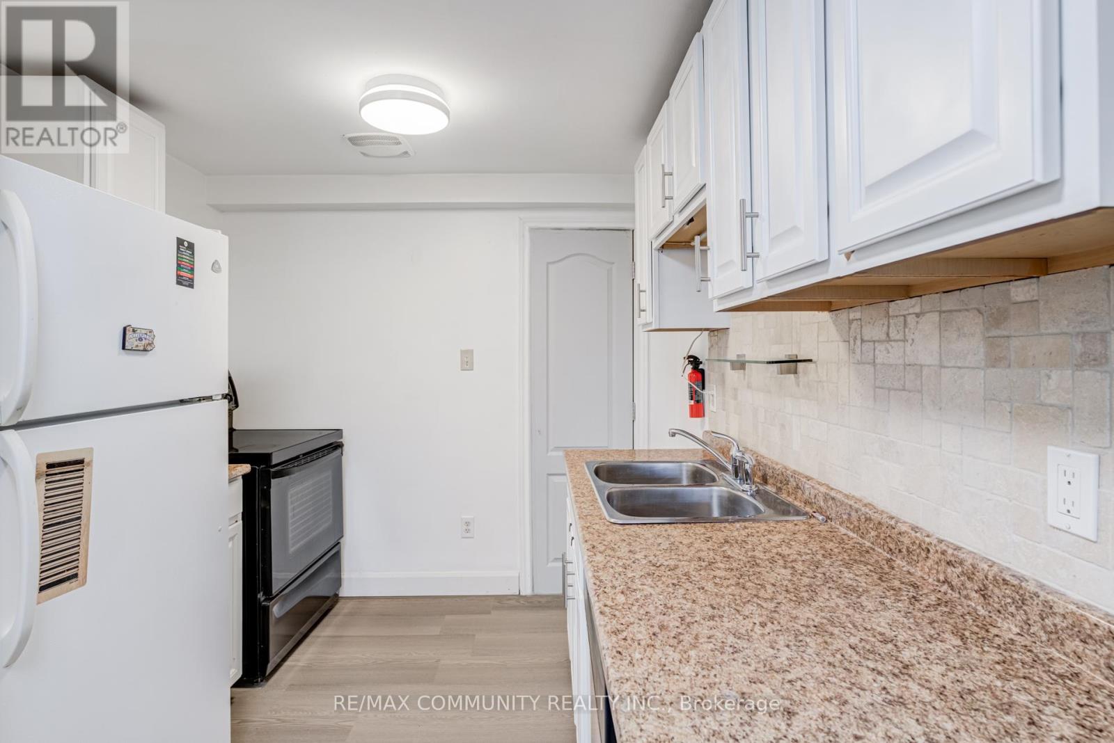 Bsmt - 291 Poplar Street, Oshawa, Ontario  L1H 6P6 - Photo 3 - E12538792