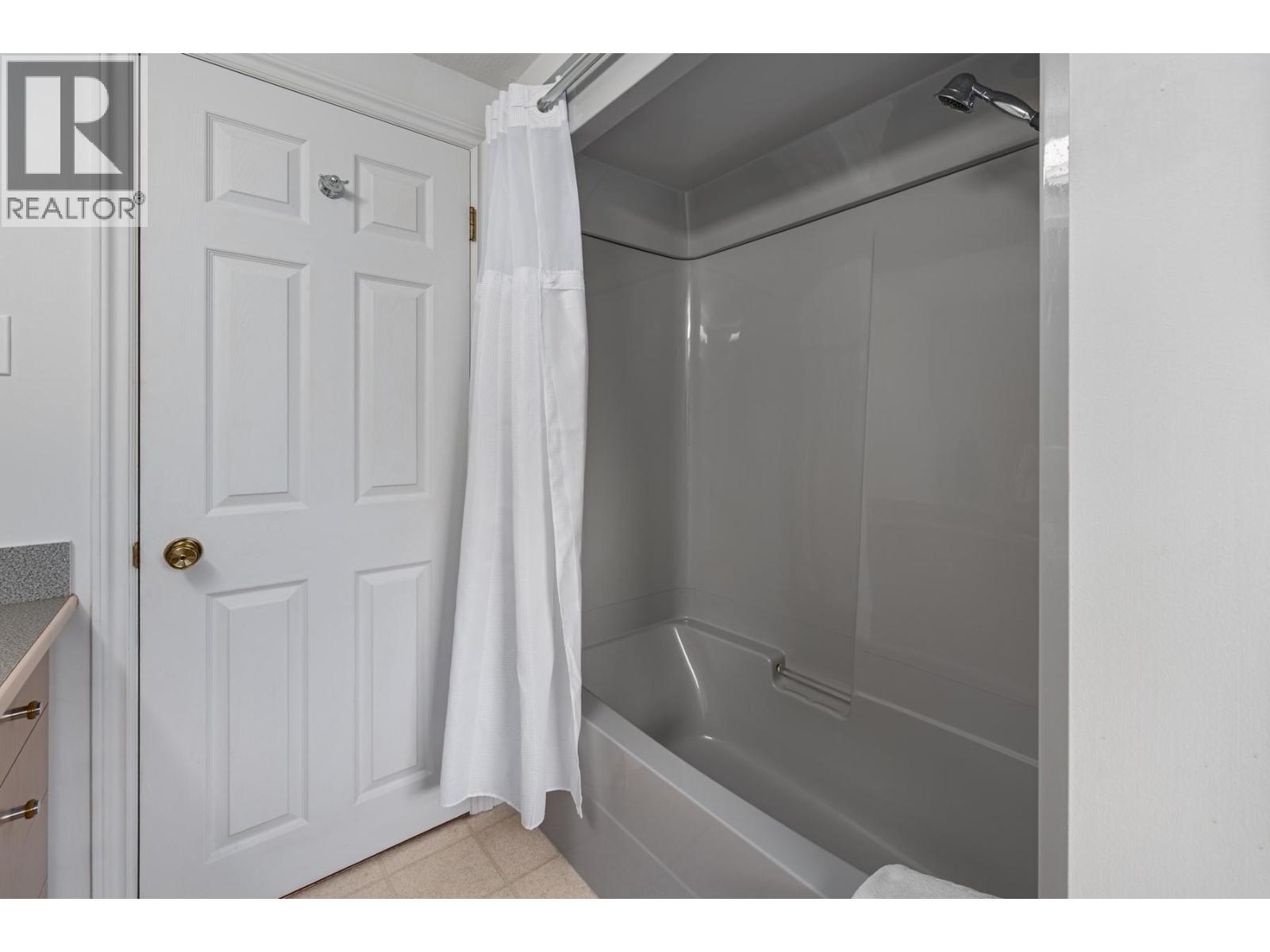 2398 Reid Avenue, Merritt, British Columbia  V1K 1H6 - Photo 32 - 10369192