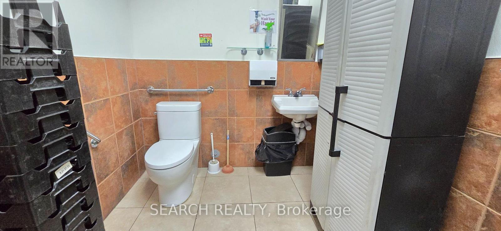 101b - 1920 Dundas Street E, London East, Ontario  N5V 3P1 - Photo 17 - X12397777