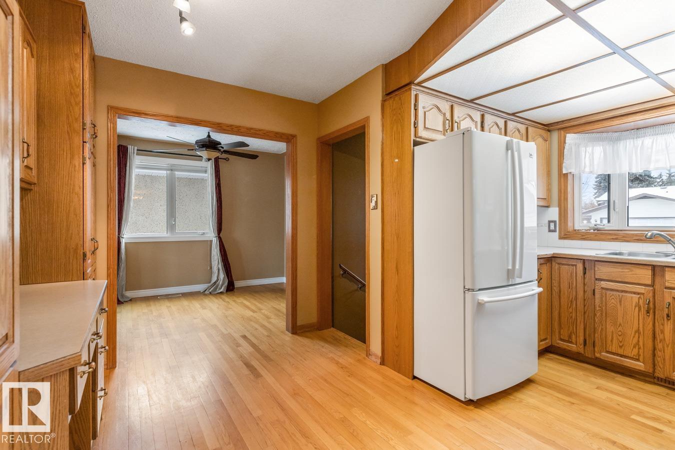 8416 71 St Nw, Edmonton, Alberta  T6B 1X4 - Photo 10 - E4468173