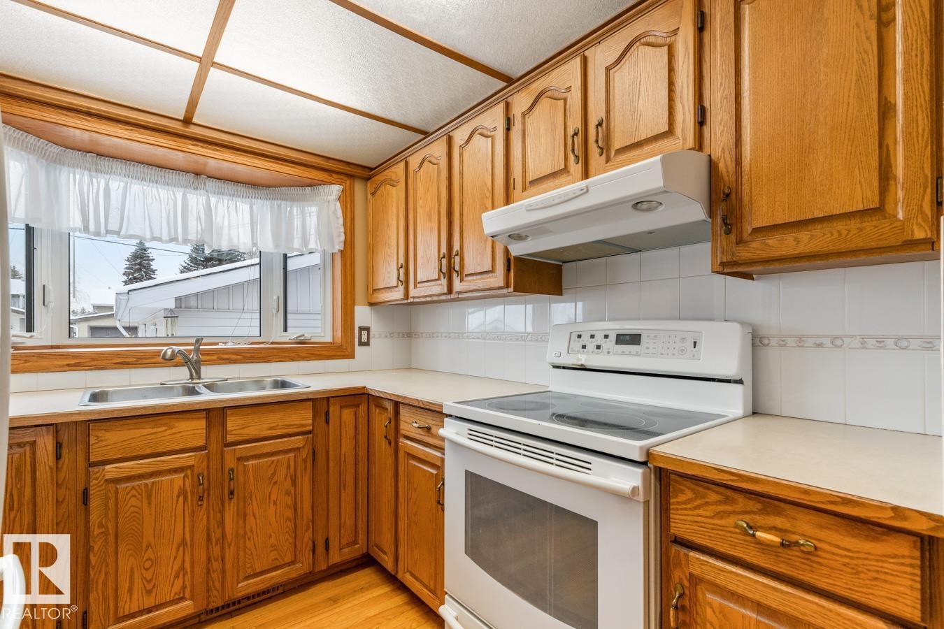 8416 71 St Nw, Edmonton, Alberta  T6B 1X4 - Photo 14 - E4468173