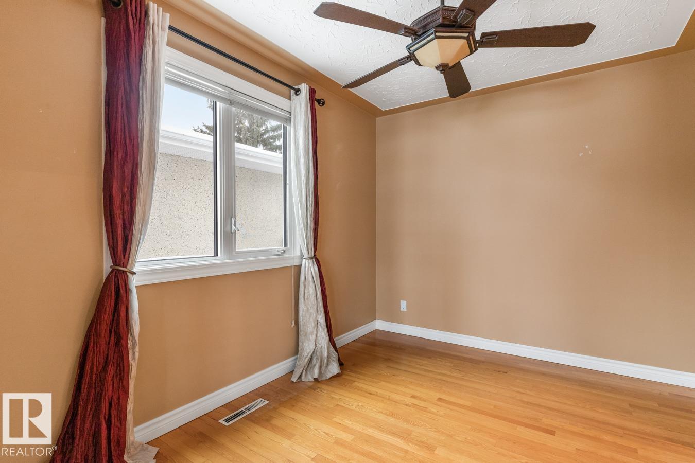 8416 71 St Nw, Edmonton, Alberta  T6B 1X4 - Photo 8 - E4468173