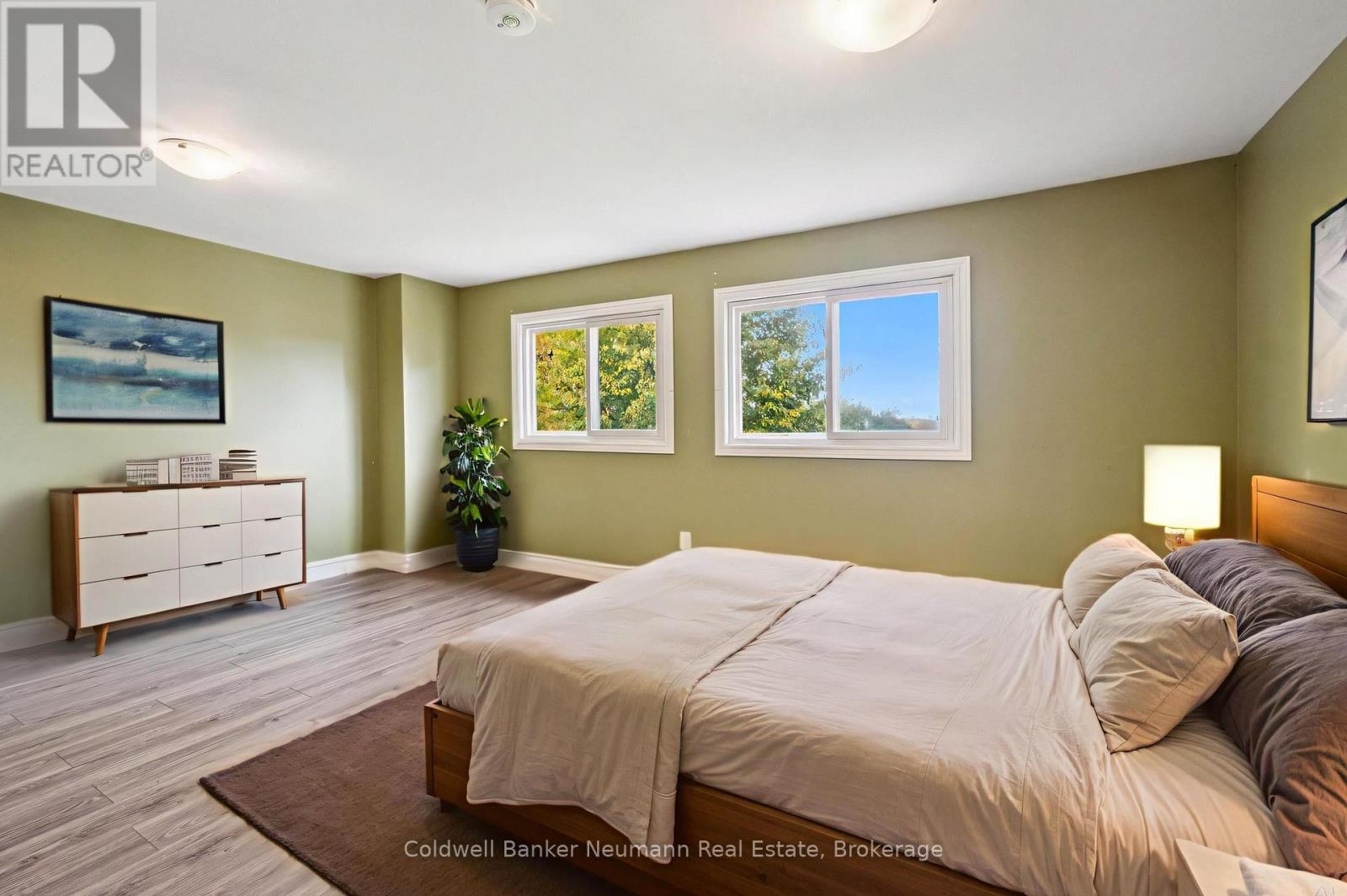 51 Dovercliffe Road, Guelph, Ontario N1G 3A5 - Photo 16 - X12486471