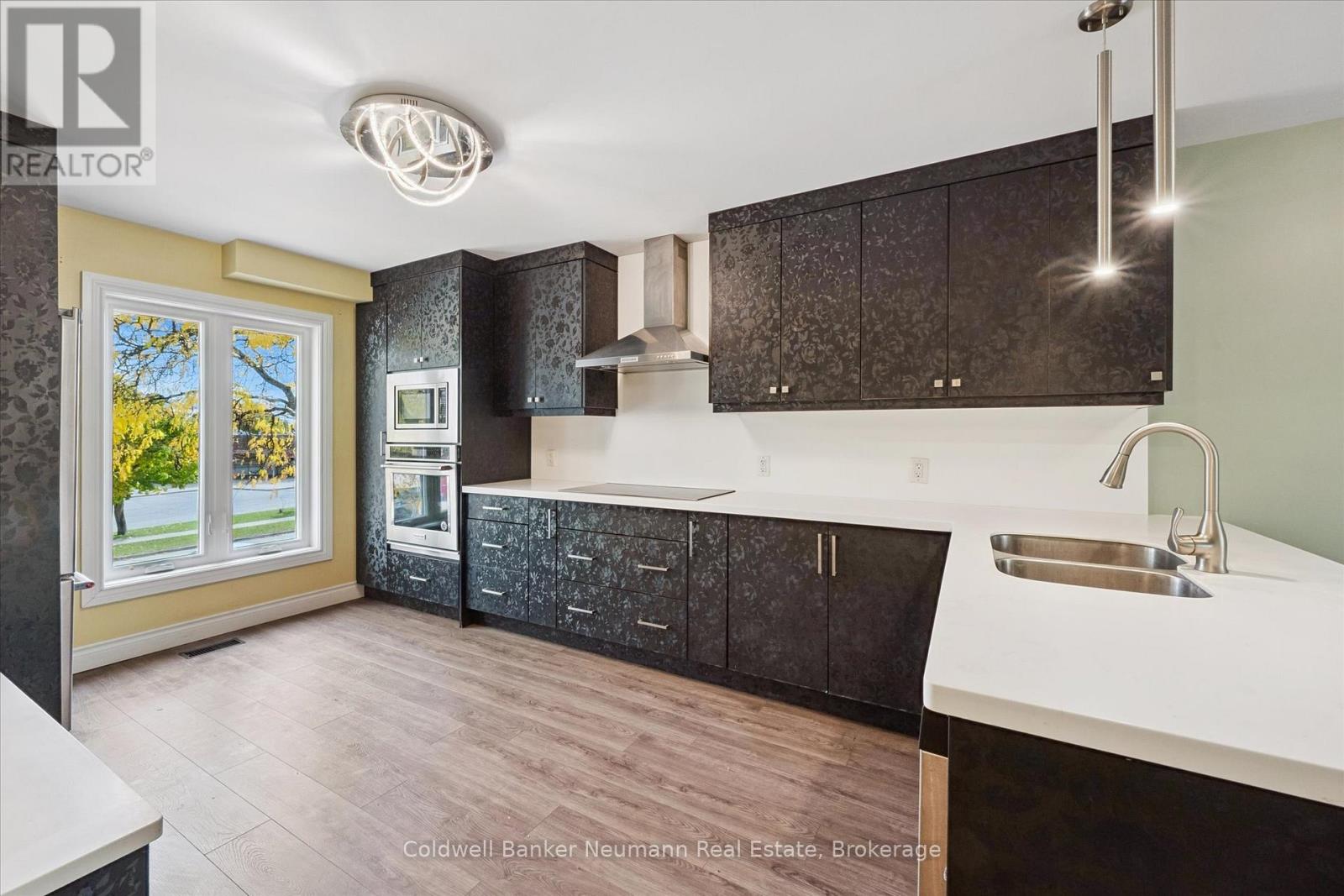 51 Dovercliffe Road, Guelph, Ontario N1G 3A5 - Photo 9 - X12486471