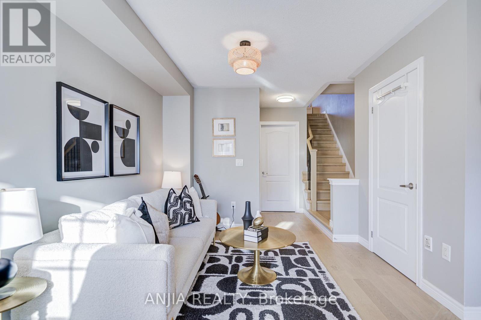 5 Valliere Drive, Markham, Ontario  L6C 0M7 - Photo 10 - N12634408