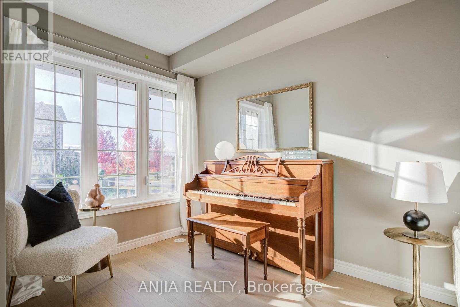 5 Valliere Drive, Markham, Ontario  L6C 0M7 - Photo 6 - N12634408