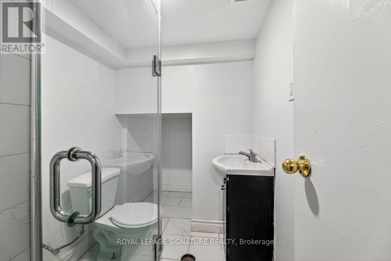 Lower - 224 Alsace Road S, Richmond Hill, Ontario  L4C 2W8 - Photo 10 - N12634410