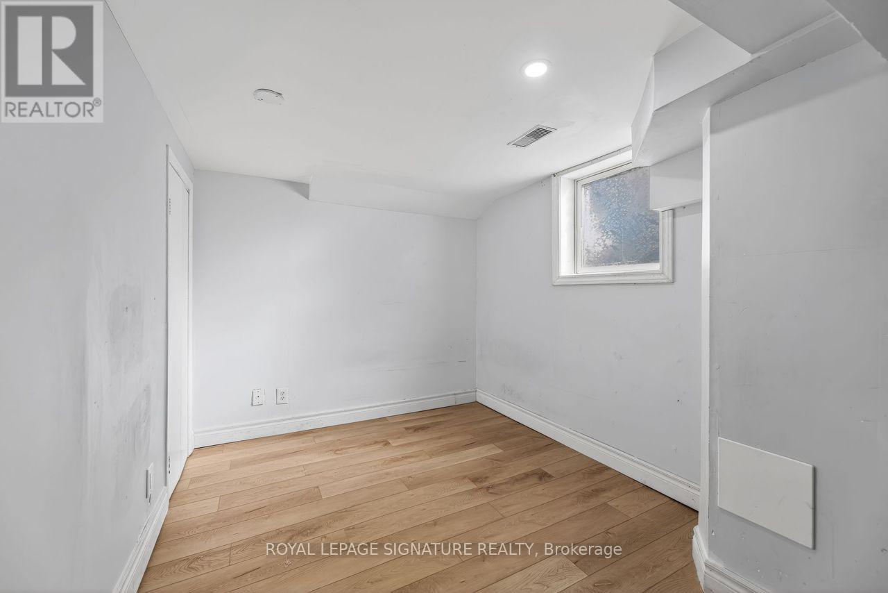 Lower - 224 Alsace Road S, Richmond Hill, Ontario  L4C 2W8 - Photo 8 - N12634410