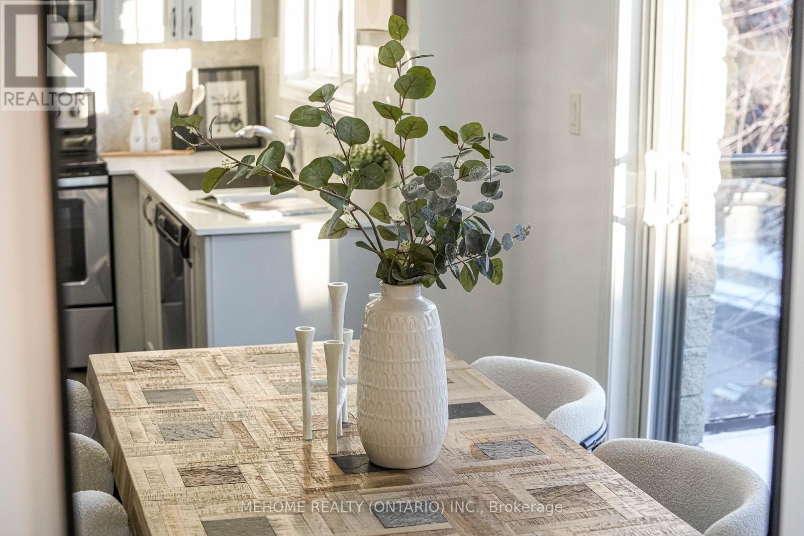 319 - 199 Pine Grove Road, Vaughan, Ontario L4L 0H8 - Photo 16 - N12634452