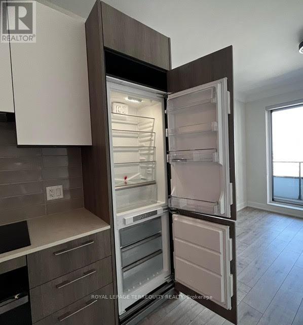 508 - 38 Water Walk Drive, Markham, Ontario  L3R 6M8 - Photo 4 - N12634460