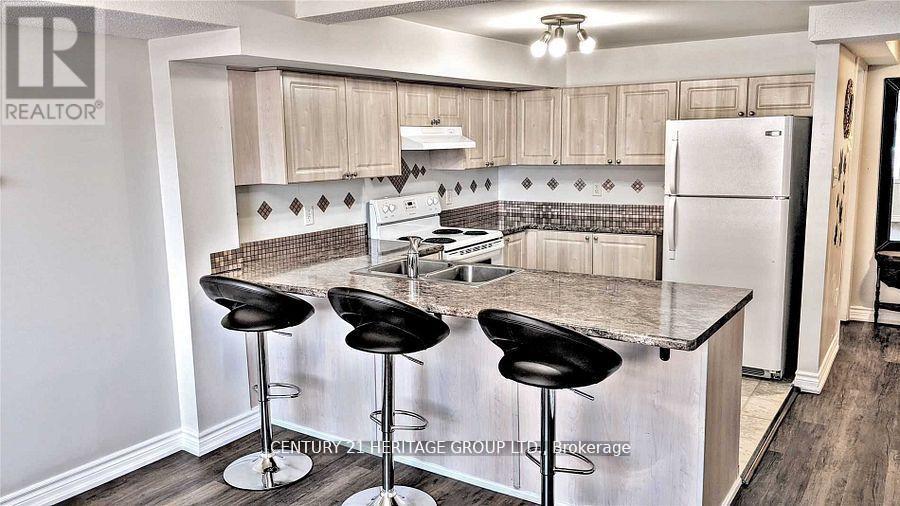 5 - 85 Goodwin Drive, Barrie (Painswick South), Ontario  L4N 6K4 - Photo 2 - S12634466