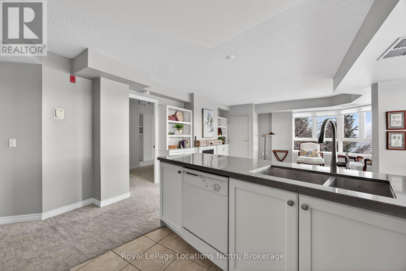 401 - 16 Raglan Street, Collingwood, Ontario  L9Y 4Y2 - Photo 11 - S12634508