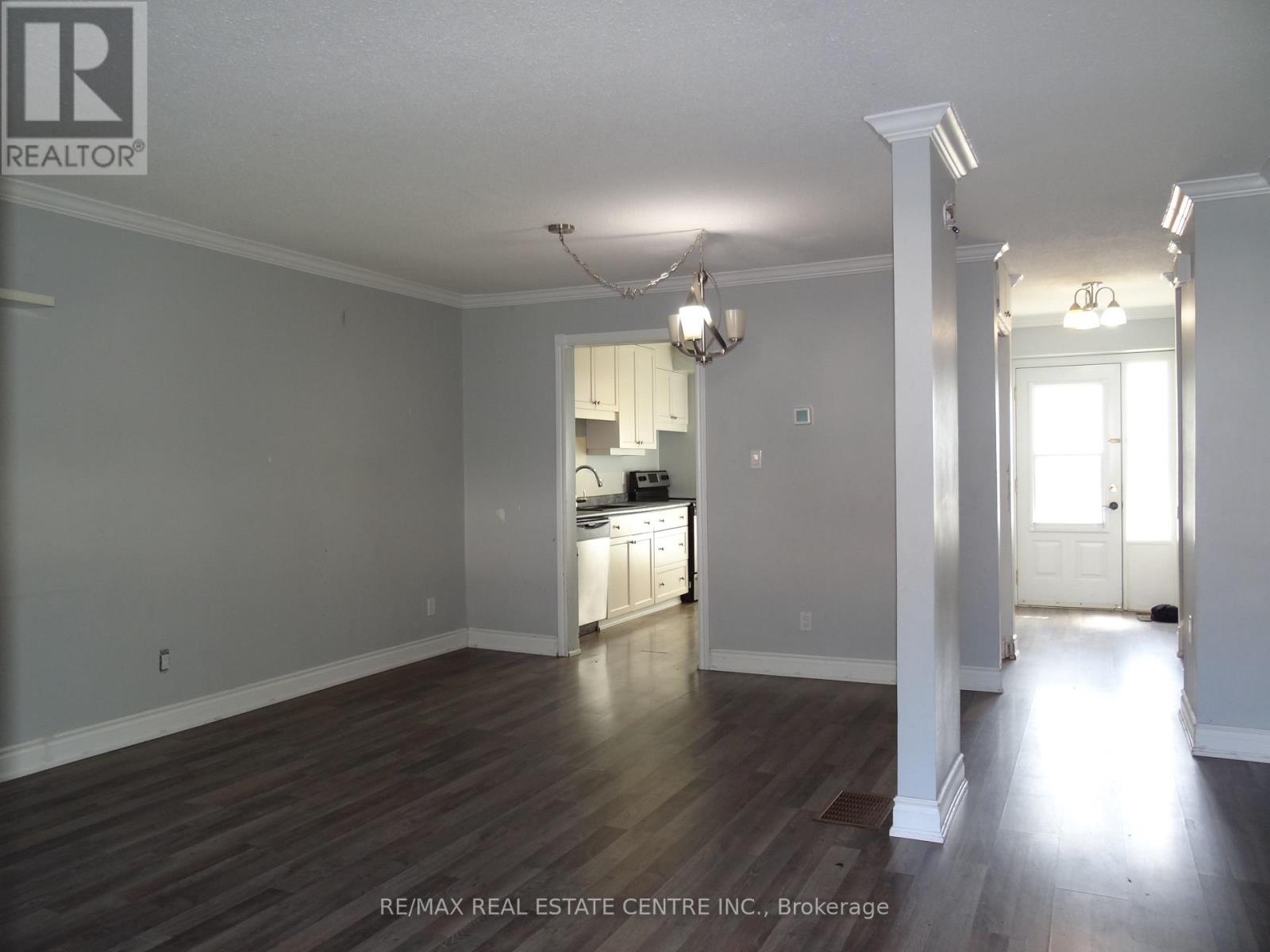 191 Kingham Road, Halton Hills, Ontario L7J 2P3 - Photo 11 - W12634402