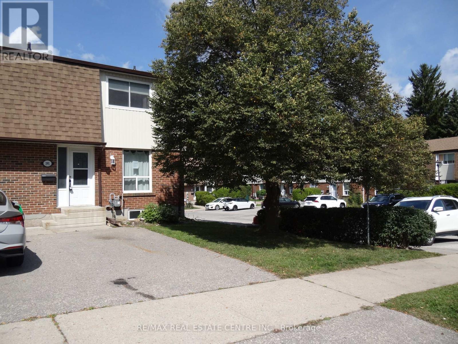 191 Kingham Road, Halton Hills, Ontario L7J 2P3 - Photo 2 - W12634402