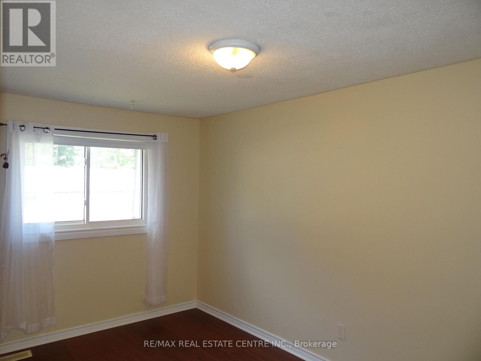 191 Kingham Road, Halton Hills, Ontario L7J 2P3 - Photo 21 - W12634402