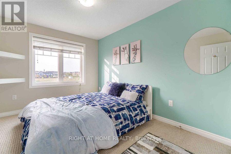 19 Waterville Way, Caledon, Ontario  L7C 3P8 - Photo 7 - W12634424