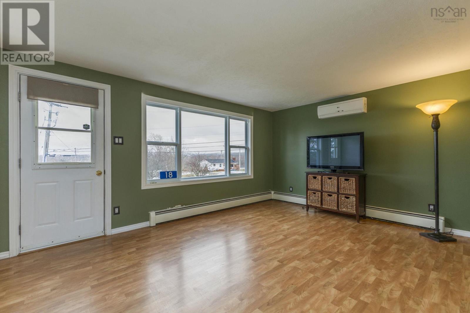 18 Kirk Avenue, Stellarton, Nova Scotia  B0K 1S0 - Photo 9 - 202529461