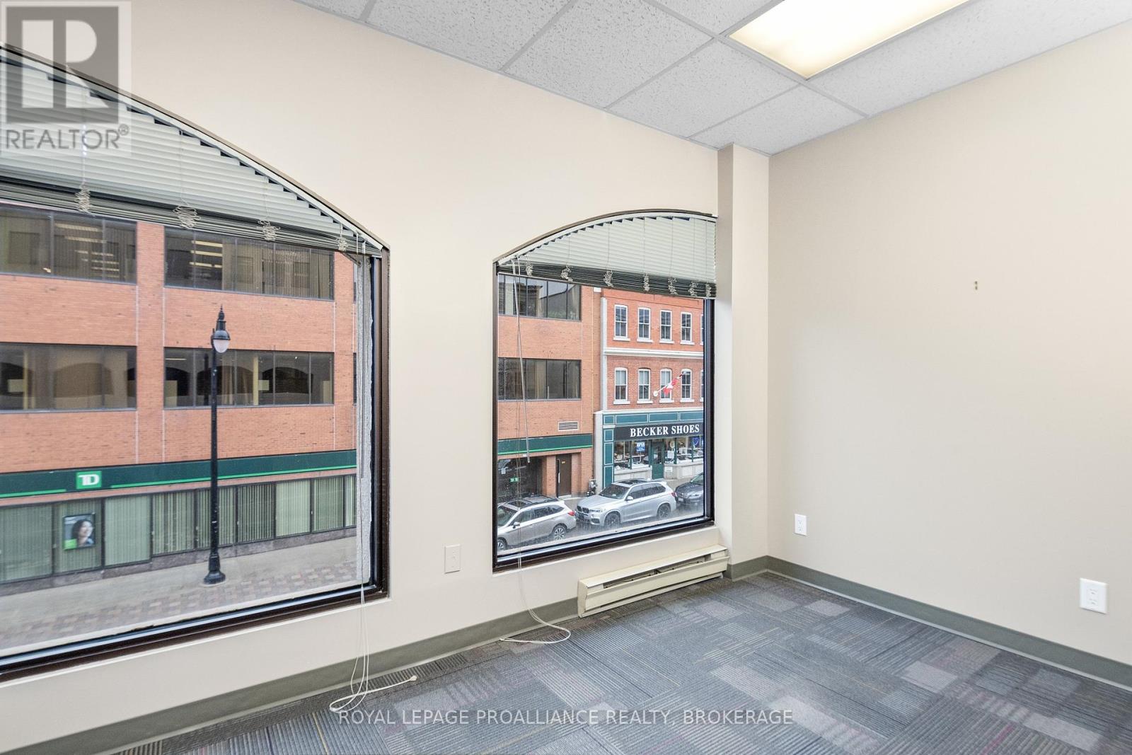 202 - 100 Princess Street, Kingston, Ontario K7L 1A7 - Photo 11 - X12634504