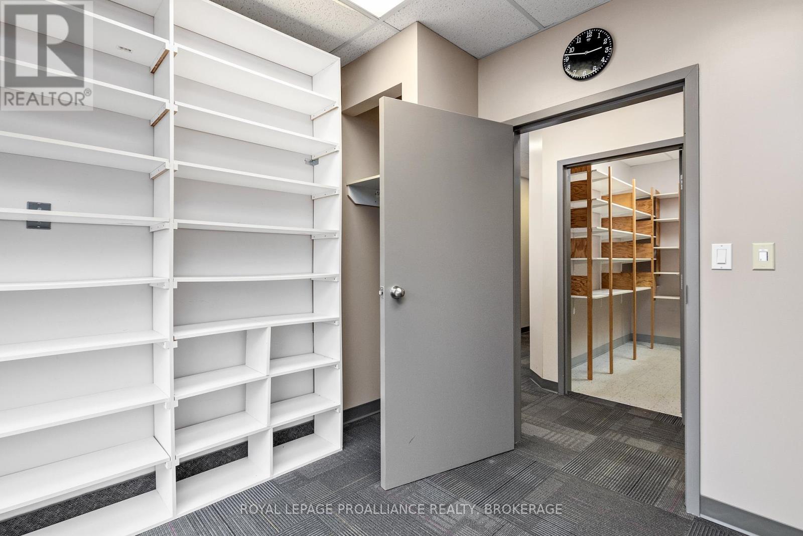 202 - 100 Princess Street, Kingston, Ontario K7L 1A7 - Photo 13 - X12634504