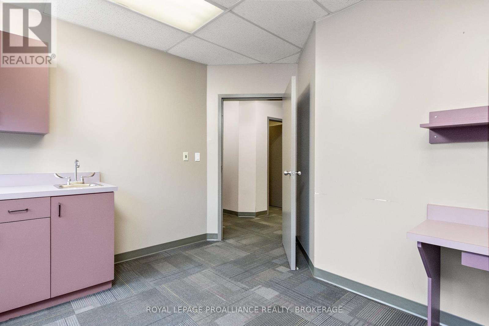 202 - 100 Princess Street, Kingston, Ontario K7L 1A7 - Photo 15 - X12634504