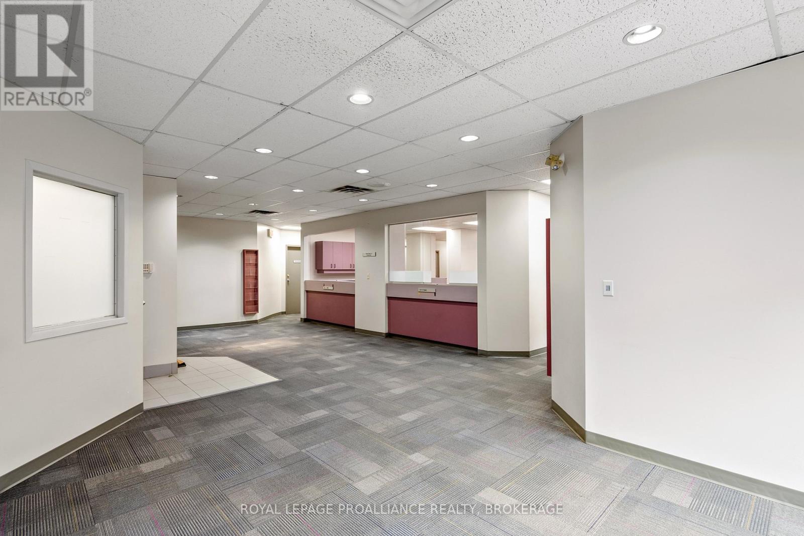 202 - 100 Princess Street, Kingston, Ontario K7L 1A7 - Photo 5 - X12634504