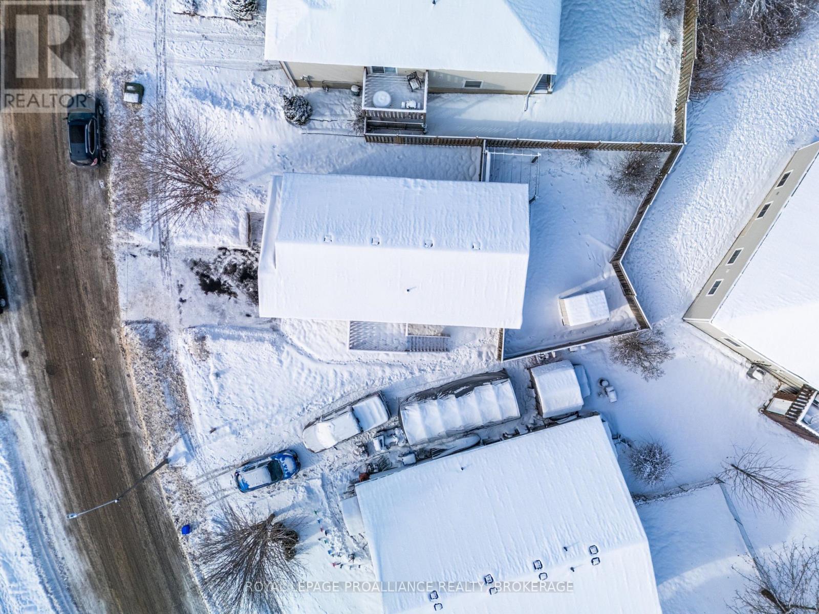 39 Esdon Street, Kingston, Ontario K7K 6Z7 - Photo 11 - X12634556