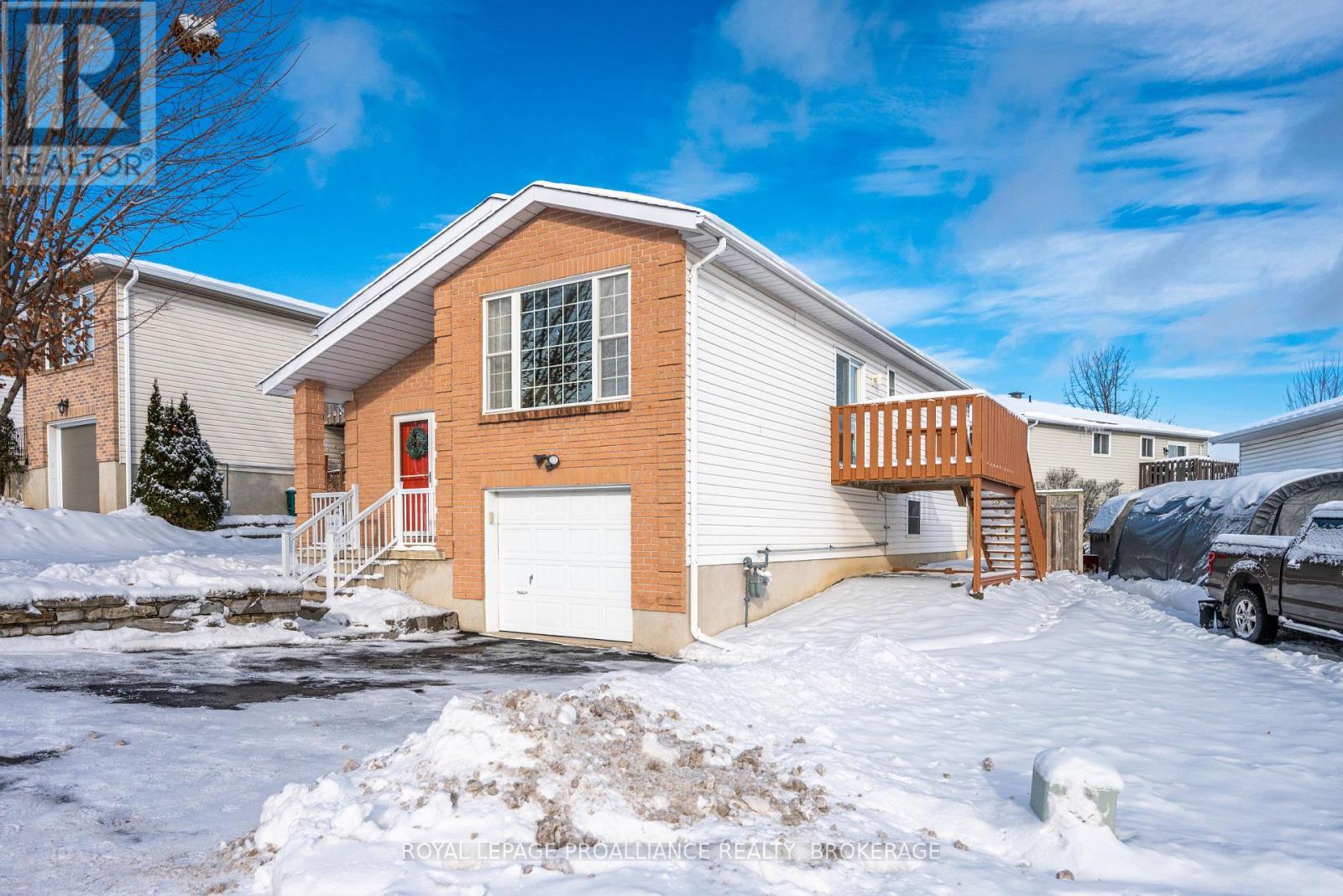 39 Esdon Street, Kingston, Ontario K7K 6Z7 - Photo 2 - X12634556